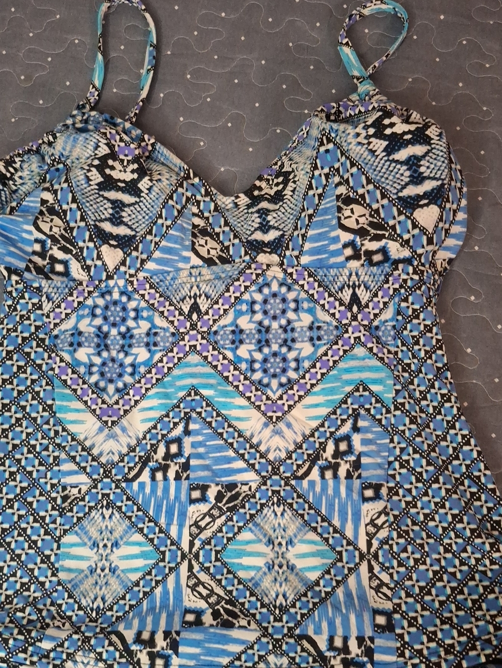 Women’s Blue Patterned Tankini Swim Top size medium